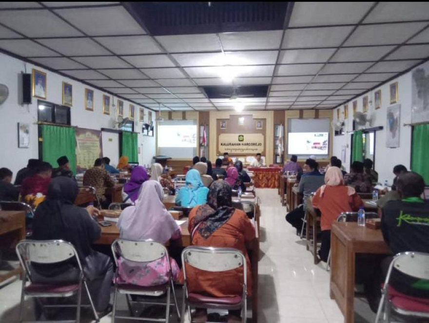 Sosialisasi Standar Pelayanan Publik Kalurahan pada Pemerintah Kalurahan Hargorejo