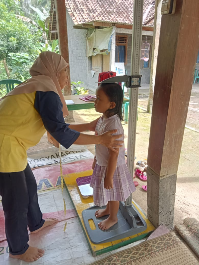 Posyandu Kaswari Padukuhan Anjir Gelar Pemeriksaan Kesehatan dan Edukasi untuk Ibu dan Balita